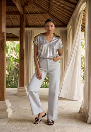 Прямые джинсы