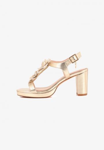 Босоножки на платформе