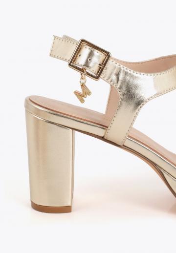 Босоножки на платформе