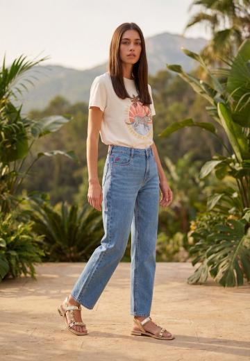 Прямые джинсы