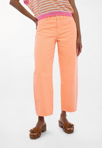 Короткие джинсы