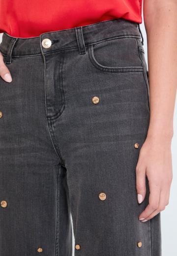 Прямые джинсы