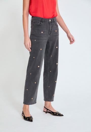 Прямые джинсы