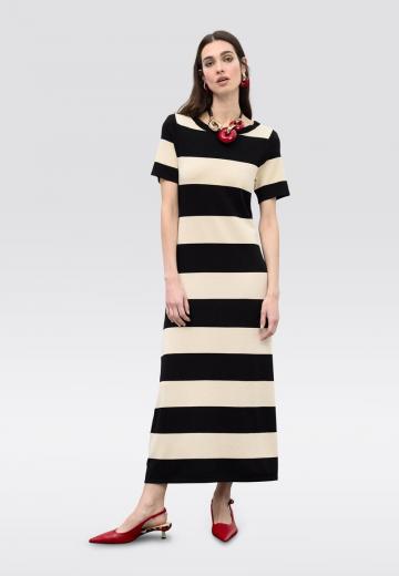 Вязаное платье