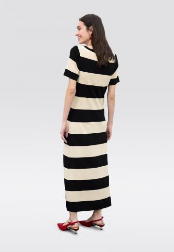 Вязаное платье