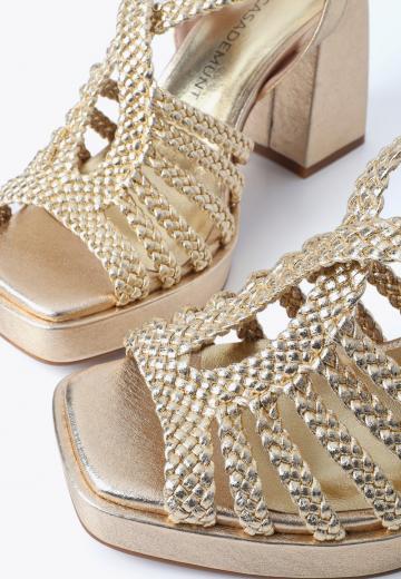 Босоножки на платформе