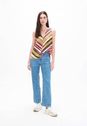 Блузка без рукавов