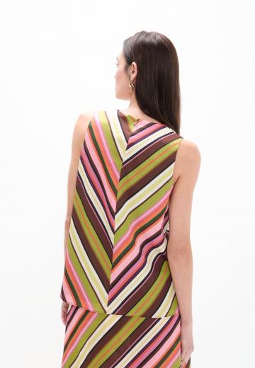 Блузка без рукавов