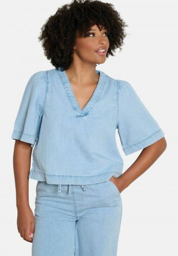 Джинсовая блузка