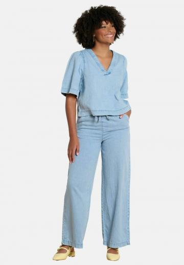 Джинсовая блузка