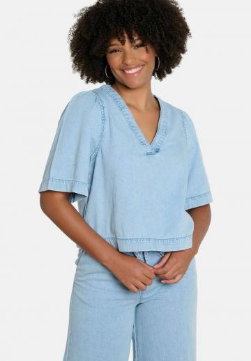 Джинсовая блузка