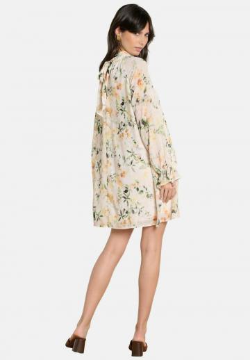 Короткое платье