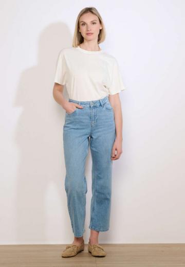 Короткие джинсы