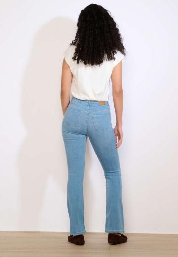 Клешеные брюки