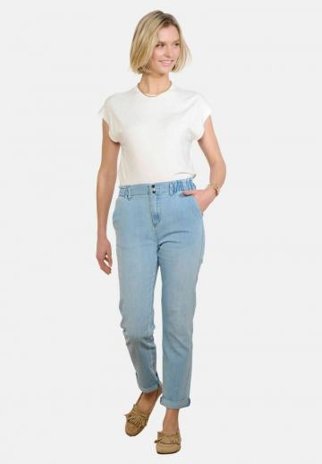 Короткие джинсы