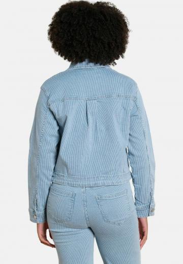 Джинсовая куртка