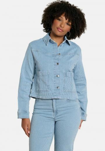 Джинсовая куртка