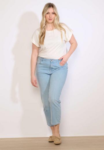 Короткие джинсы