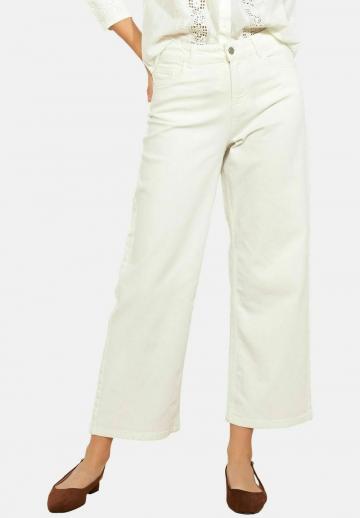 Короткие джинсы