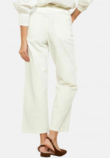 Короткие джинсы