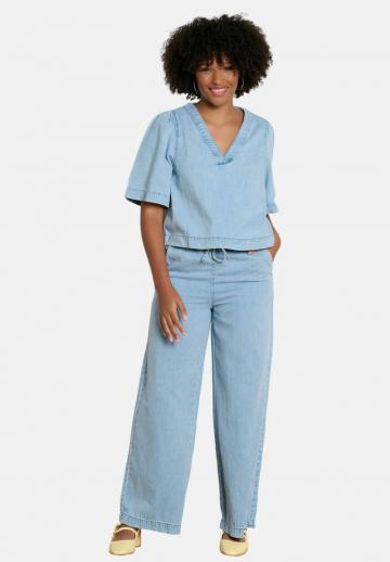 Свободные джинсы