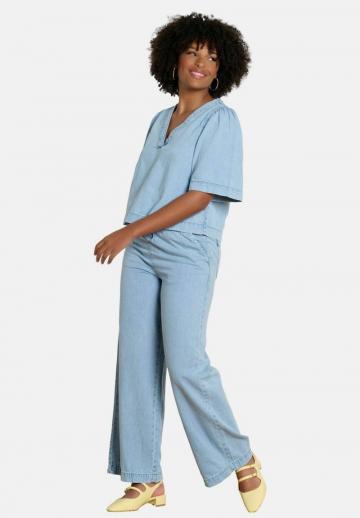 Свободные джинсы