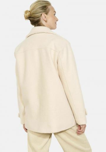 Короткое пальто