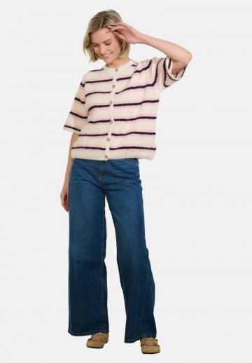 Вязаный жилет