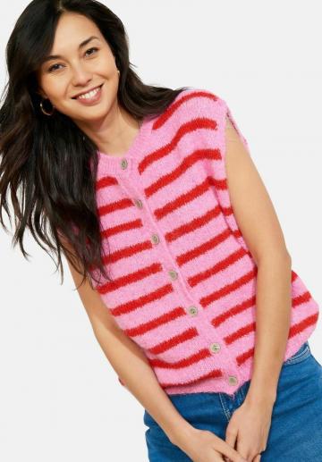 Вязаный жилет