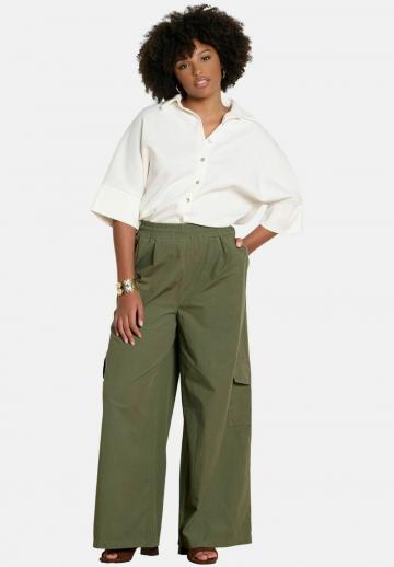 Брюки с накладными карманами