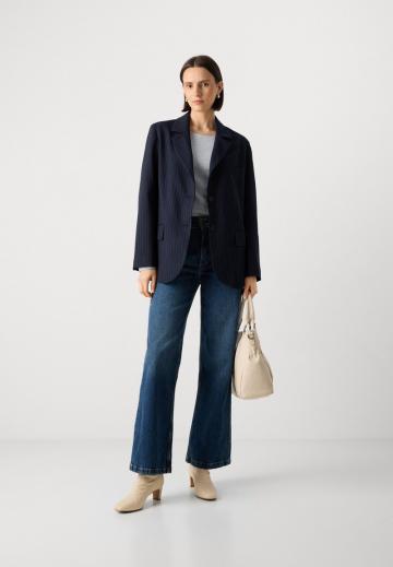 Длинный блейзер