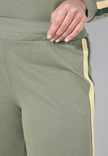 Спортивные штаны