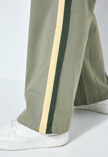 Спортивные штаны