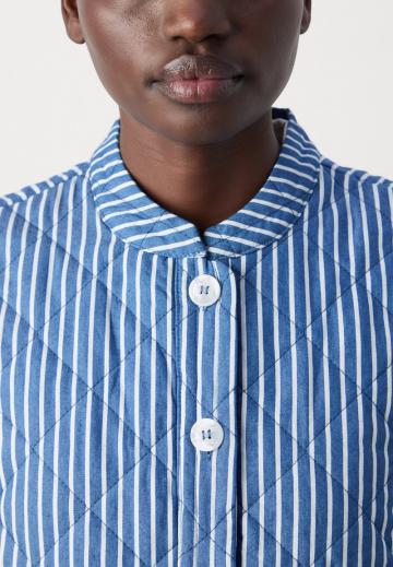 Пуховой жилет