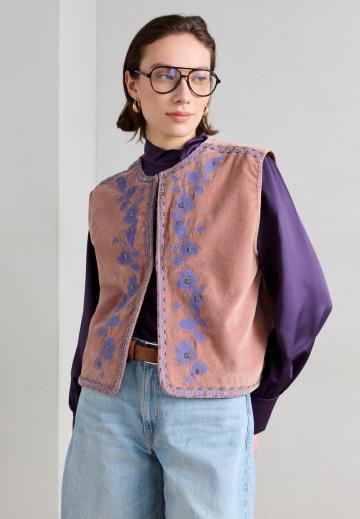 Пуховой жилет