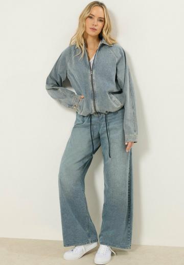 Джинсовая куртка