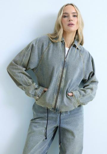 Джинсовая куртка