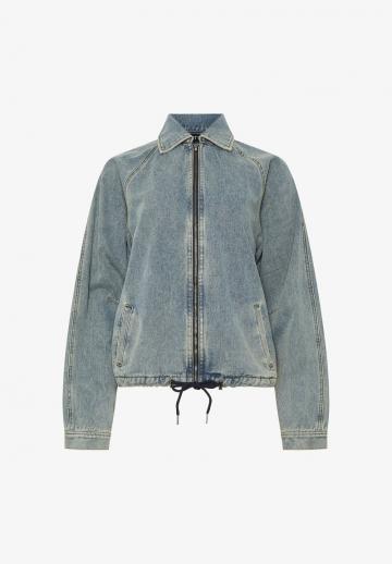 Джинсовая куртка