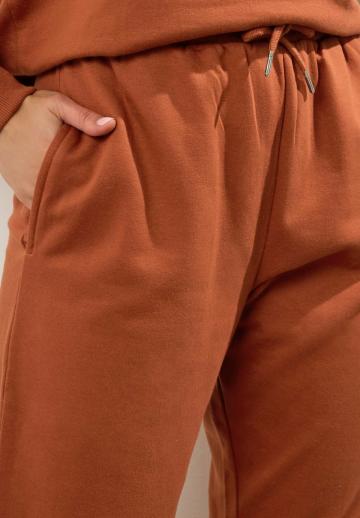 Спортивные штаны