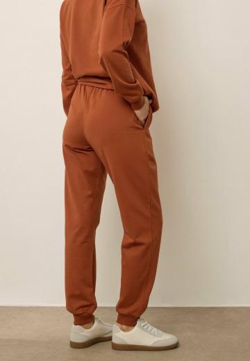 Спортивные штаны