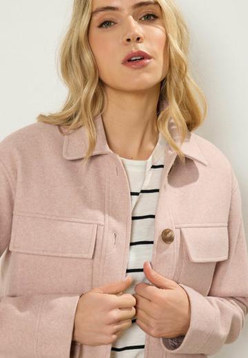 Блейзер с накладными карманами