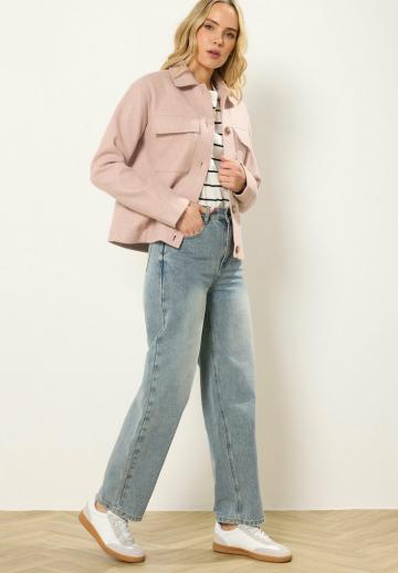 Блейзер с накладными карманами