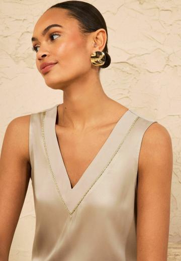 Блузка без рукавов