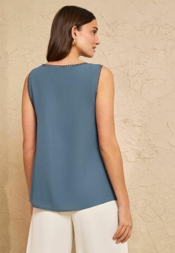 Блузка без рукавов