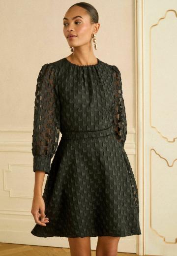 Короткое платье