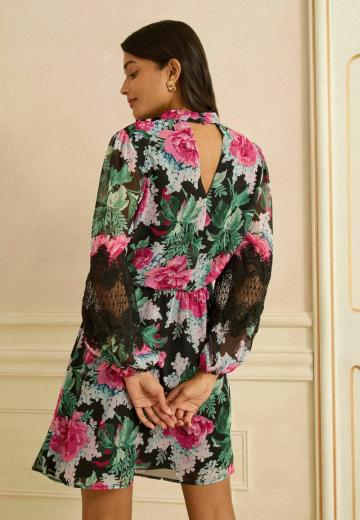 Короткое платье