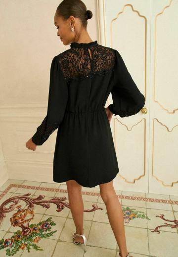 Короткое платье