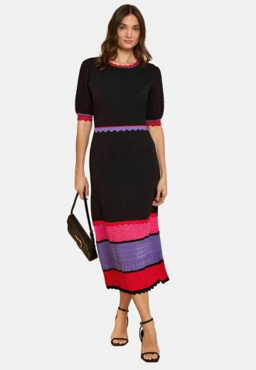 Вязаное платье