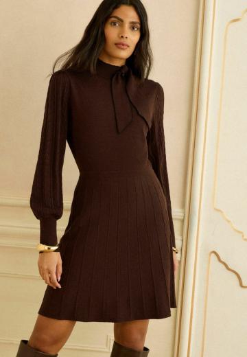 Вязаное платье