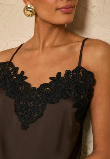 Топ на бретельках